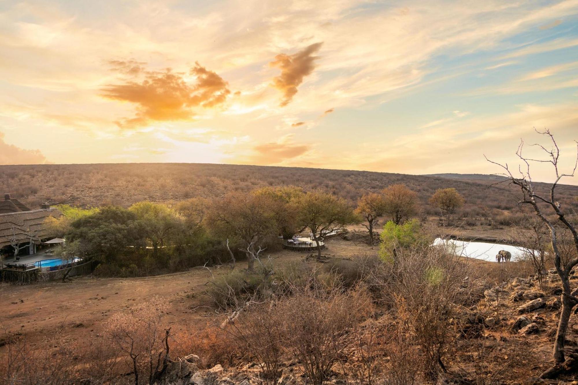 Tuningi Safari Lodge Madikwe Game Reserve Exterior photo